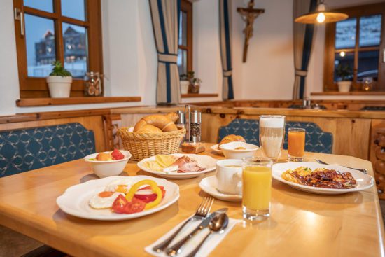 Frühstück im Hotel Weningeralm in Obertauern
